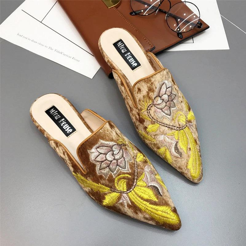 Fashion pointed flat sandals and slippers by GJG Denim