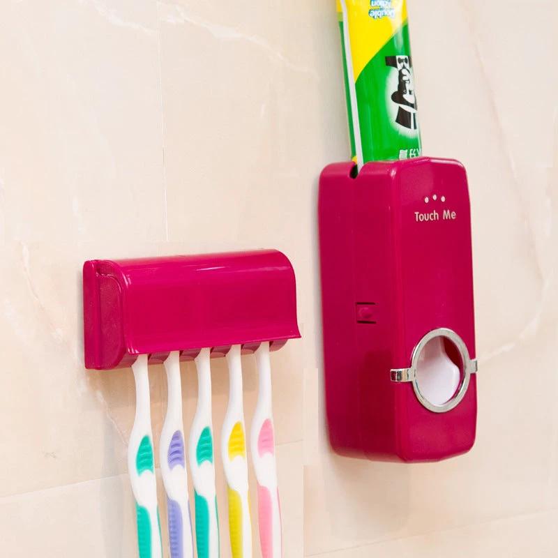 Bathroom Accessories Set by GJG Denim