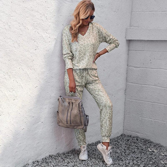V-neck Long Sleeve Top Trousers Suit Printed Loose Pajamas For Women by GJG Denim