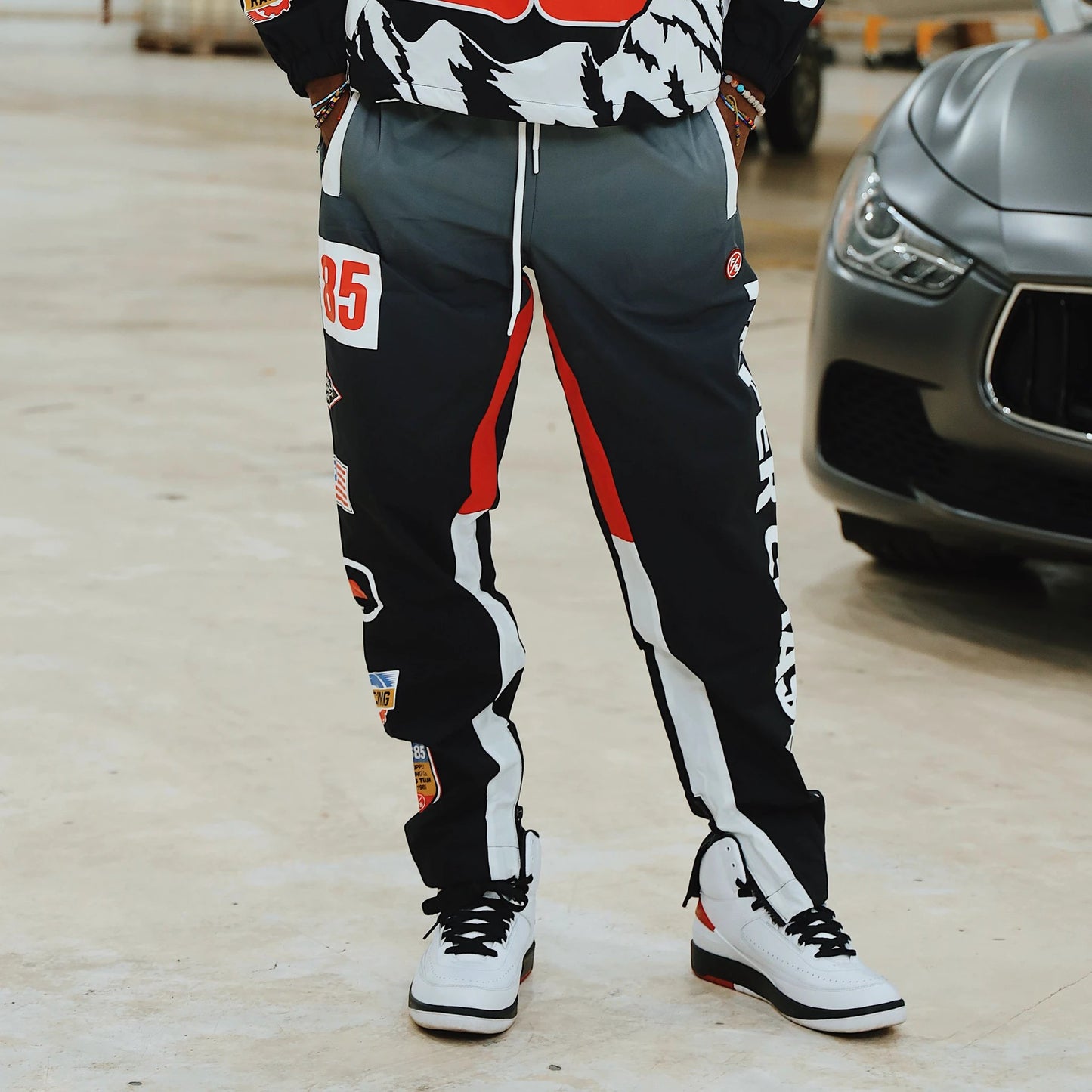 Paperchaser Jogger (Black) by Fly Supply Co