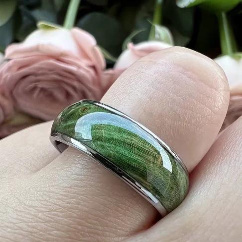 Elegant Green Wood-Grain Men's Ring by GJG Denim