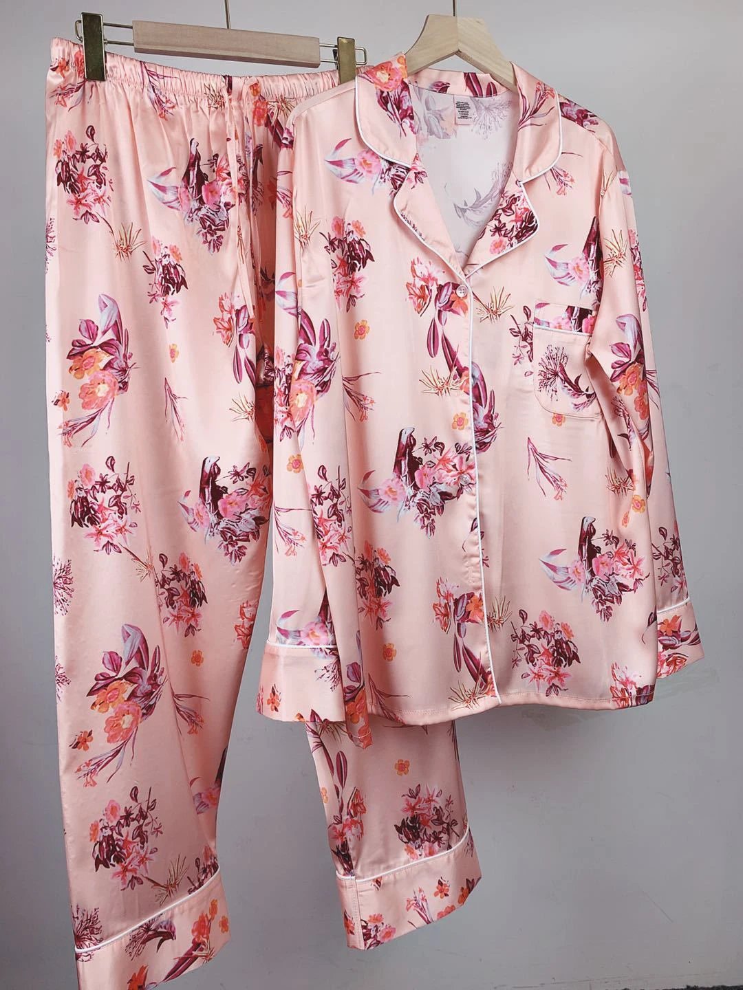Imitation Ice Silk Pajamas Women Spring And Autumn Long-sleeved Trousers by GJG Denim