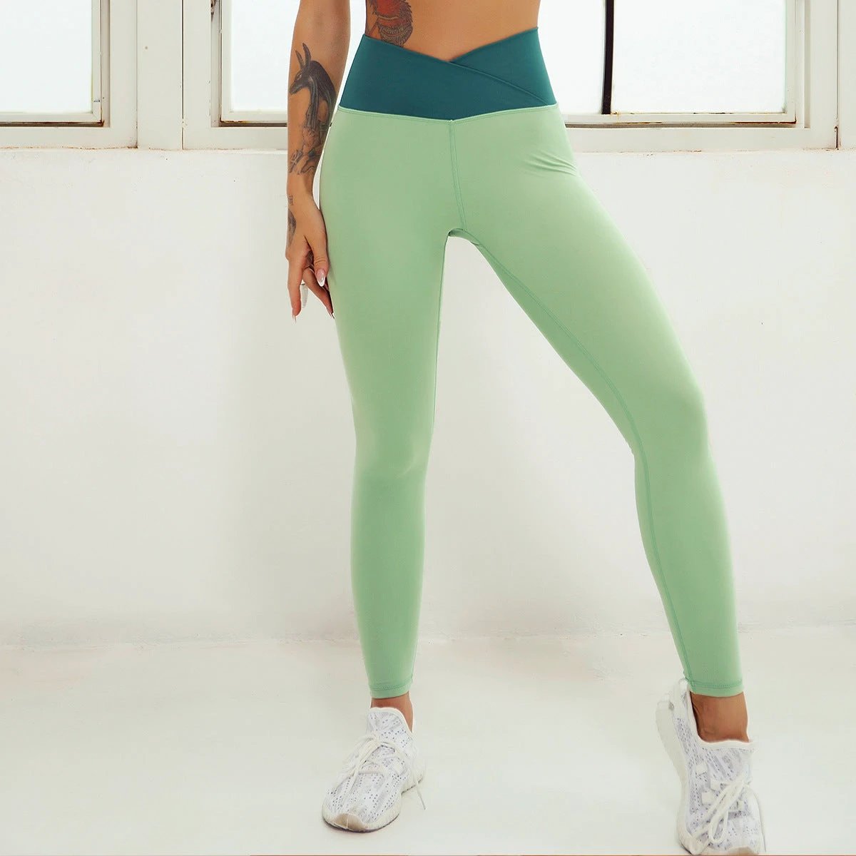 Contrasting Color Stitching Workout Clothes Suit Outdoor Running Yoga Fitness by GJG Denim
