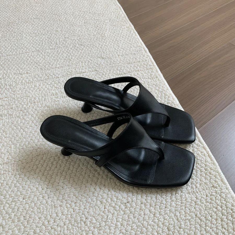 Retro-chic Minimalist Thong Stiletto Sandals by GJG Denim