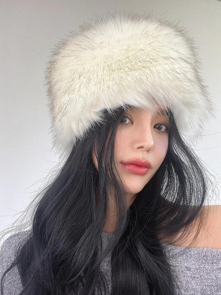 Stylish Padded Round-Top Fleece Hat For Women by GJG Denim