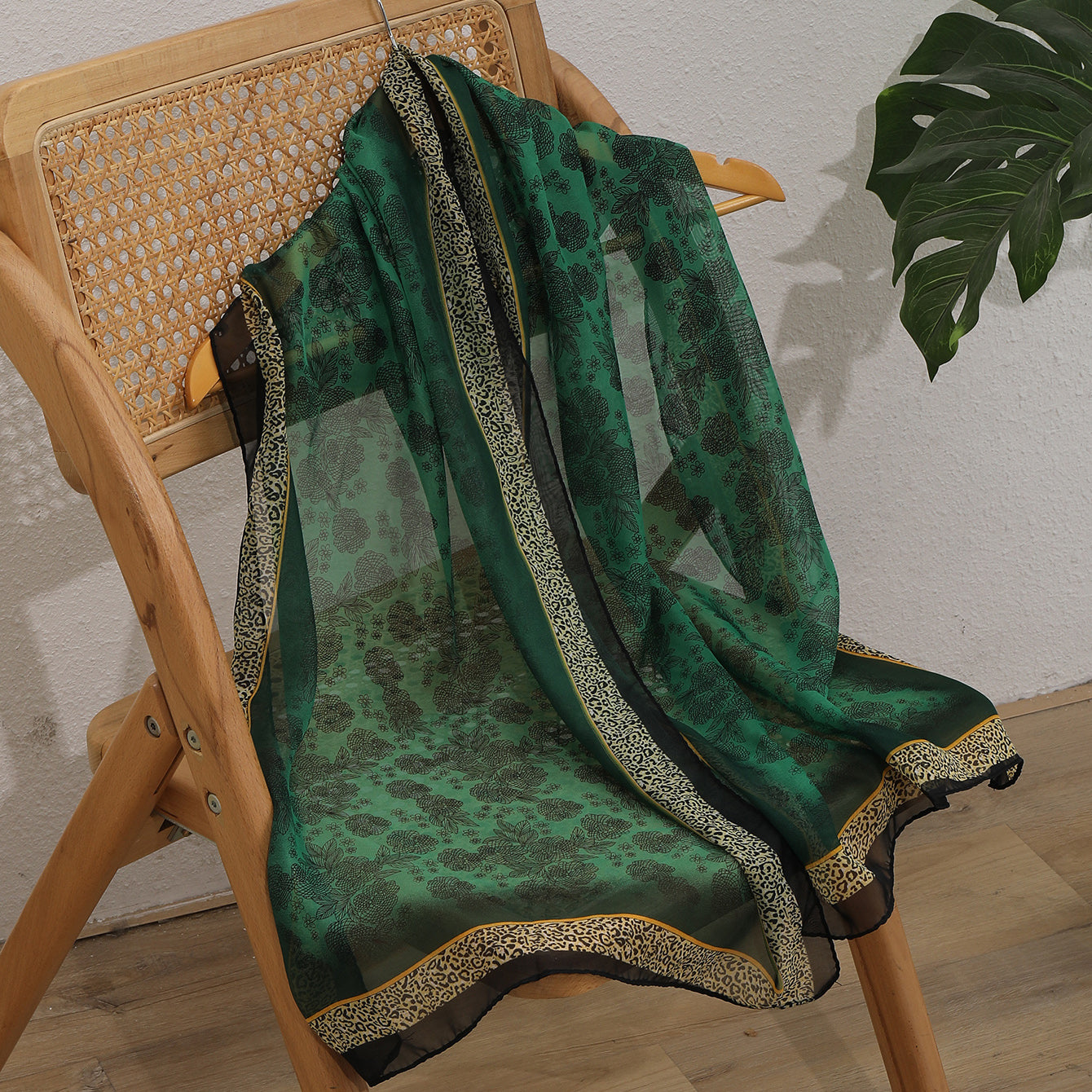 Full-patterned Flower Leopard-print Border Chiffon Soft 150-thread Scarf, Fashionable And Luxurious Style, Suitable For Daily Wear, Business Or Casual Wear In Spring And Summer. by GJG Denim