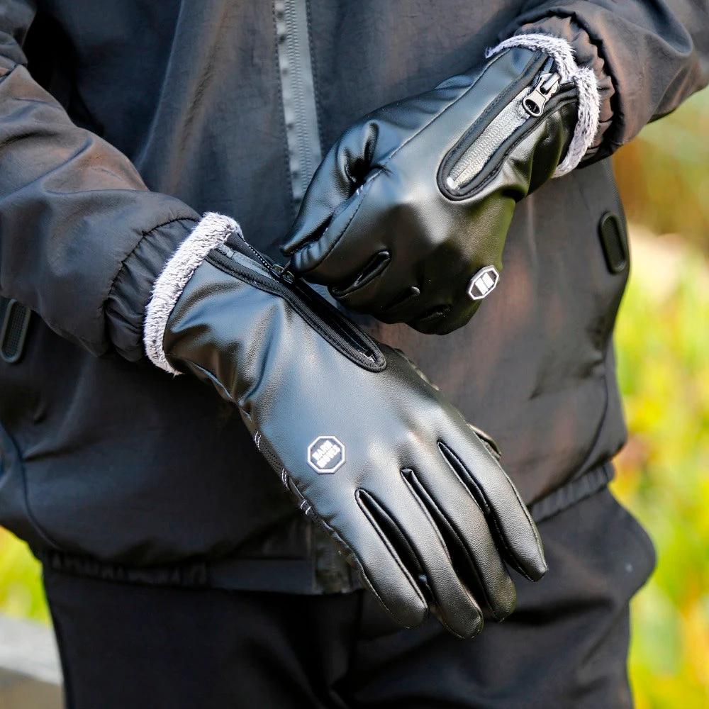 Windproof And Waterproof Zipper Faux Leather Gloves by GJG Denim