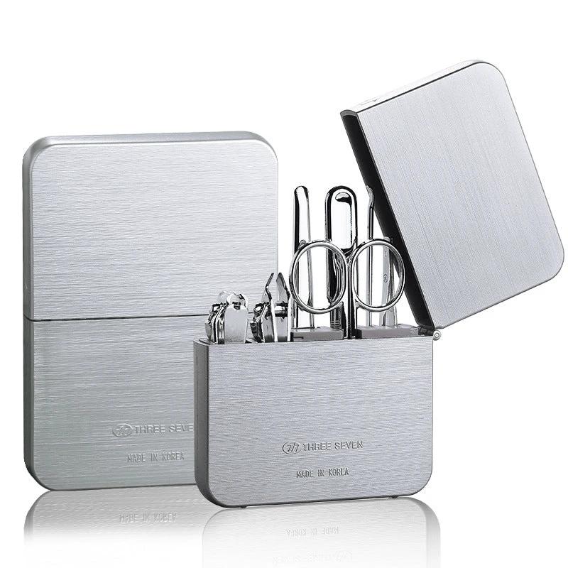 Nail clippers set by GJG Denim