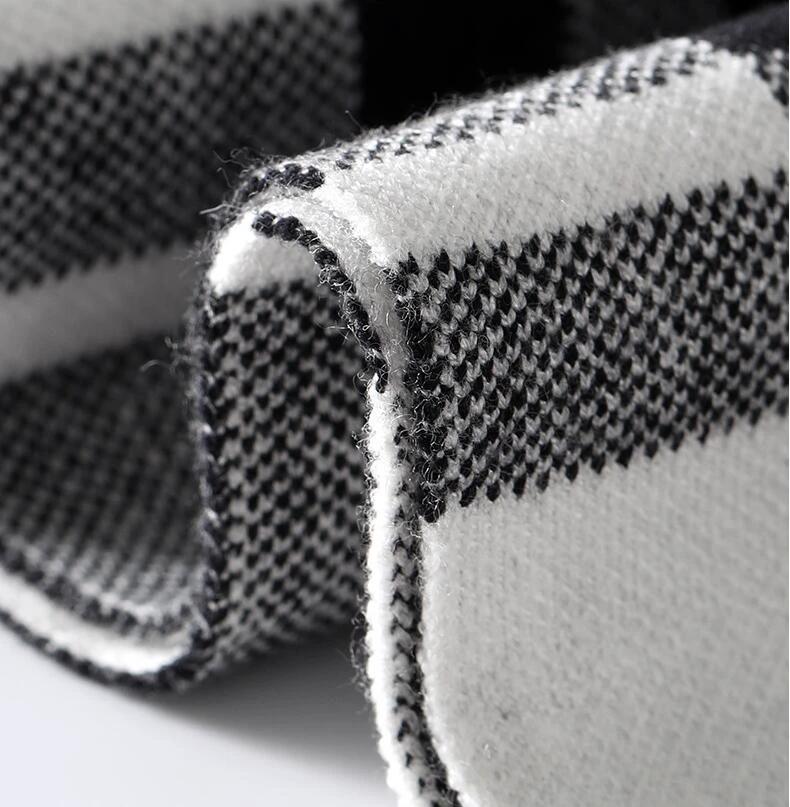Cashmere-like Plaid Long Men's Scarf by GJG Denim