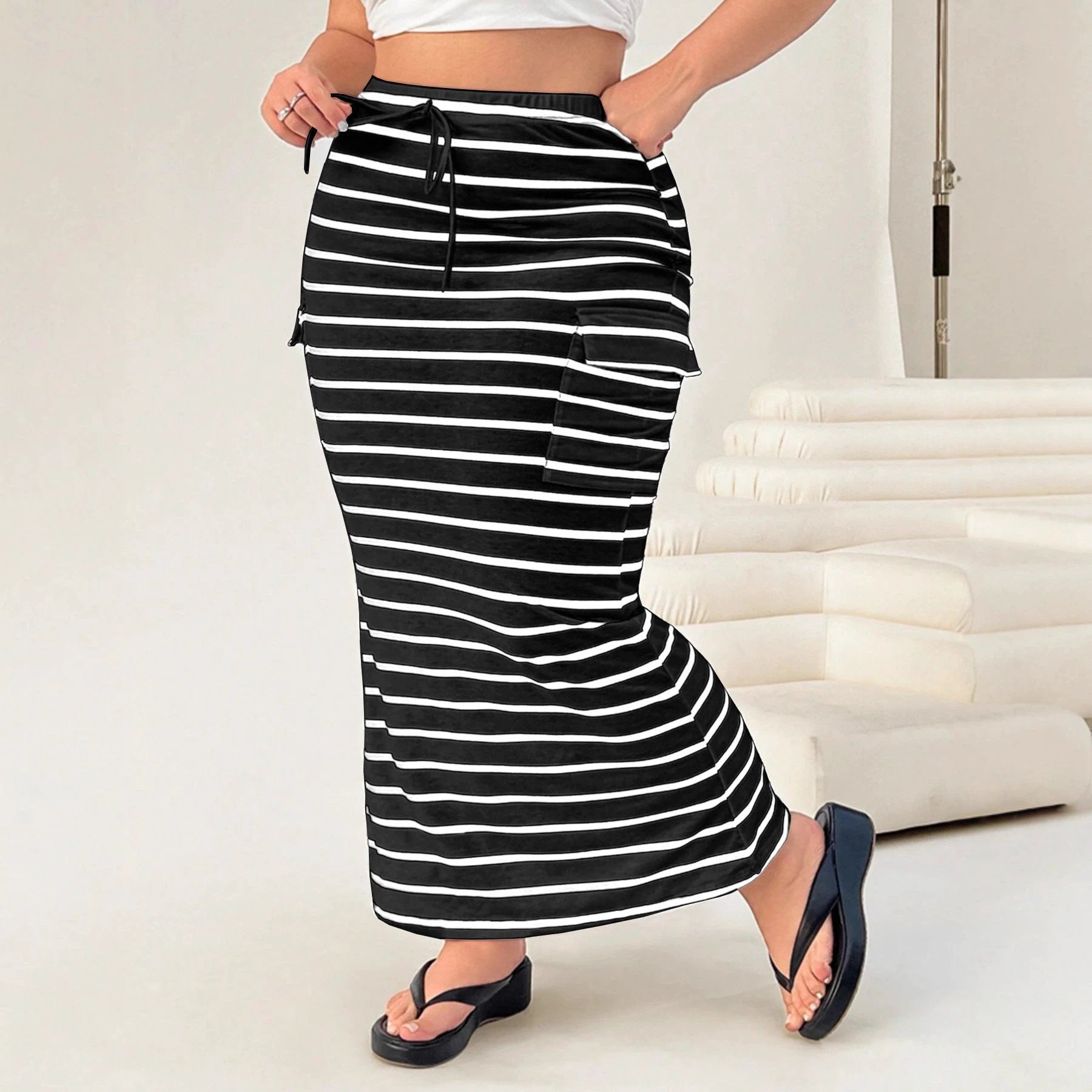 Knitted Simple Pocket Slim-fit Hip Skirt by GJG Denim