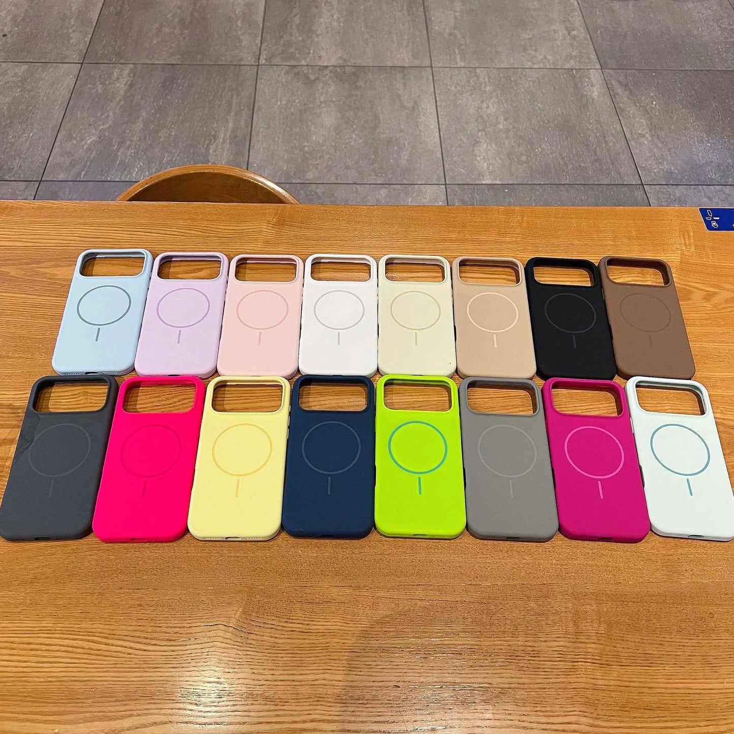 Simple Large Hole Fine Circle Silicone Magnetic Phone Case by GJG Denim