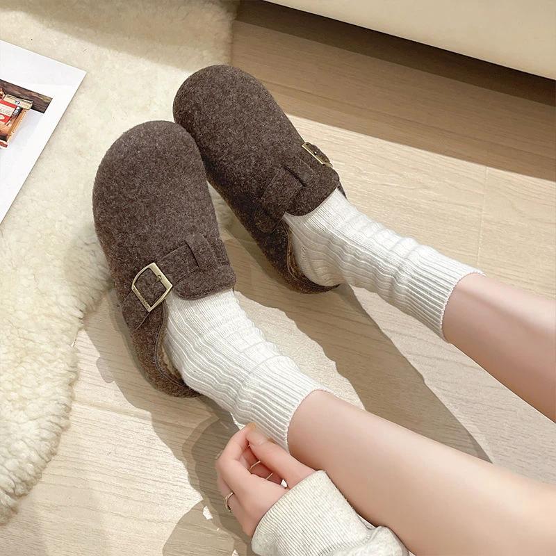 Womens Stylish Casual Wool And Cotton Slippers by GJG Denim