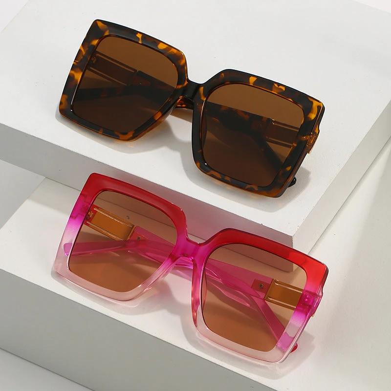 Fashionable Square-shaped Statement Gradient Color Oversized Sunglasses by GJG Denim