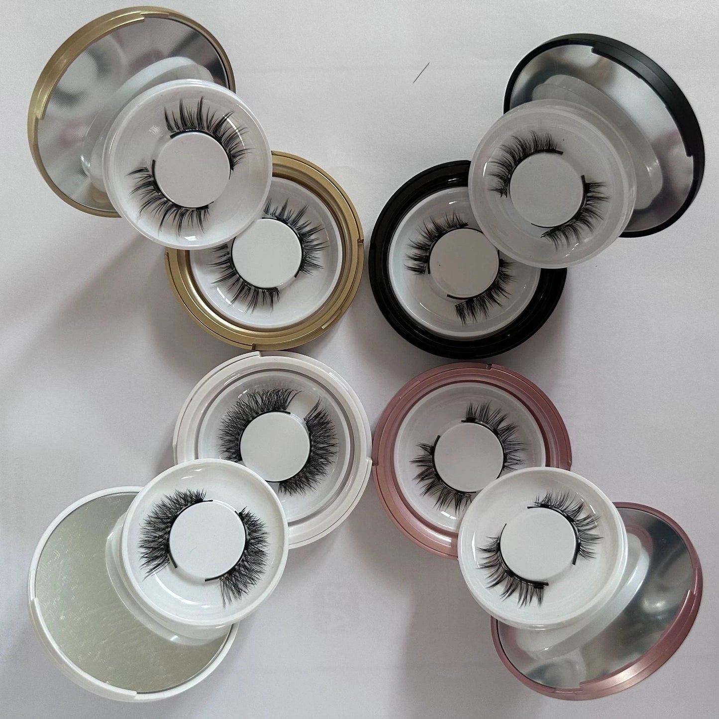 White Clip Magnet False Eyelashes Glue-free Two Pairs by GJG Denim