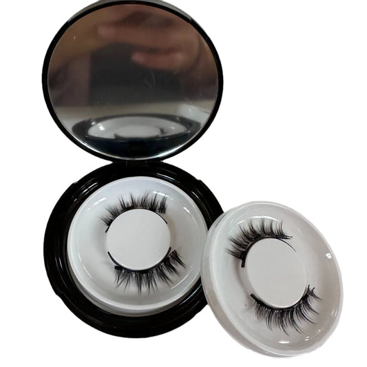 White Clip Magnet False Eyelashes Glue-free Two Pairs by GJG Denim