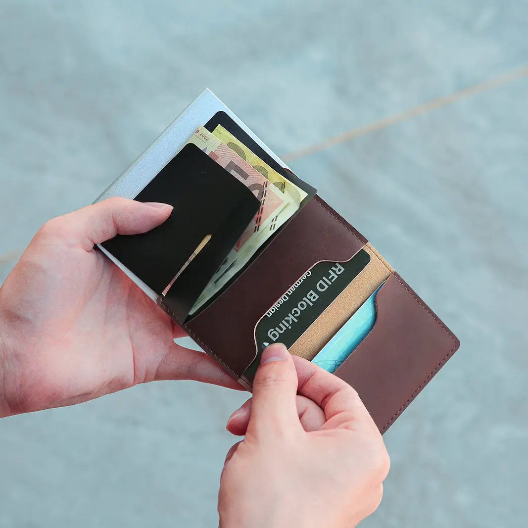 Men's Rfid Blocking Protected Magic Leather Slim Wallet by GJG Denim