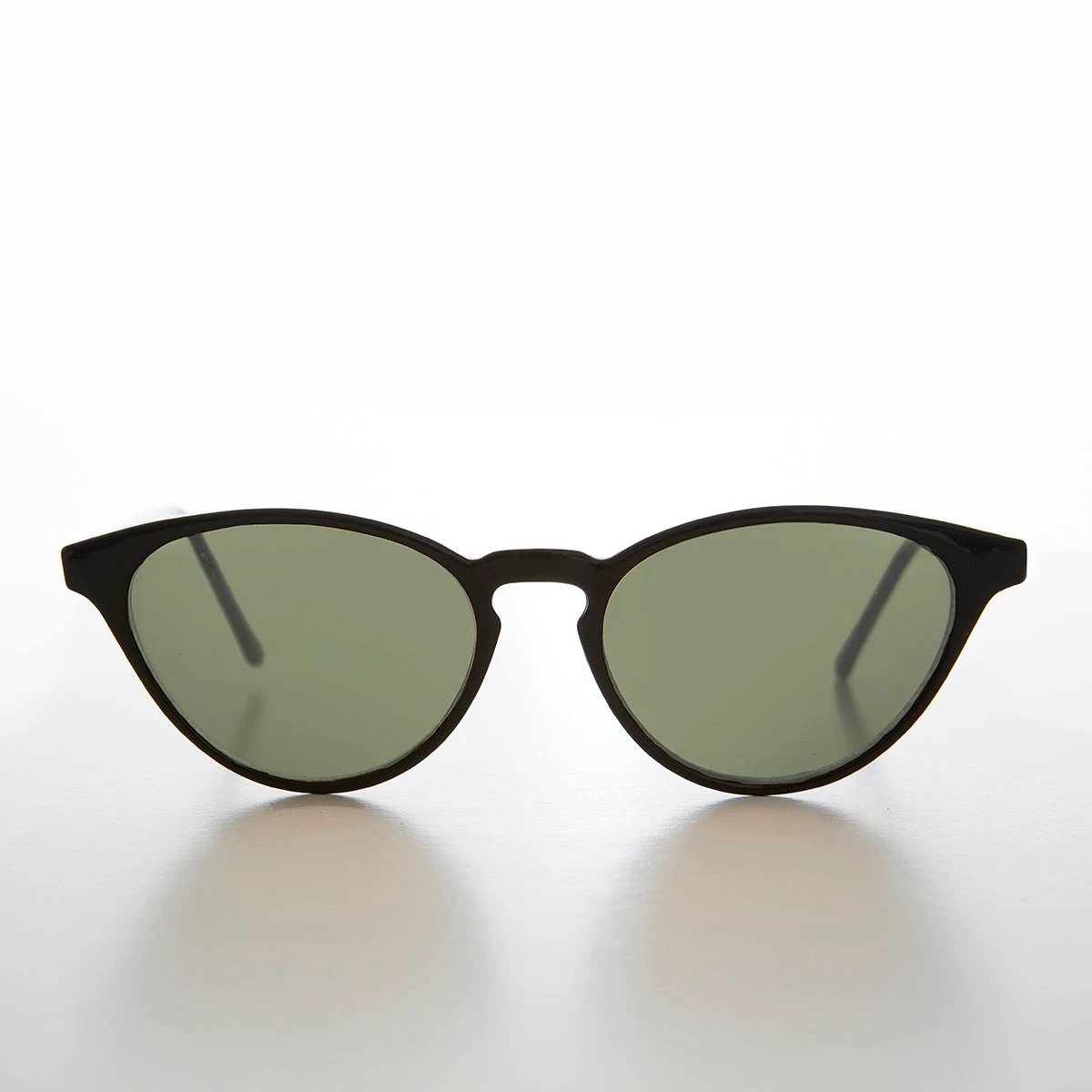 Women's Round Cat Eye Sunglass with Keyhole Bridge - Allie by Sunglass Museum