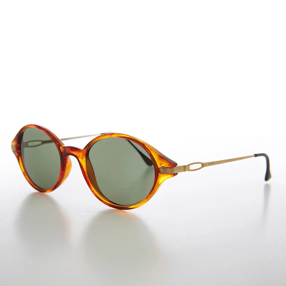 Simple Oval 90s Unisex Sunglass - Binxy by Sunglass Museum