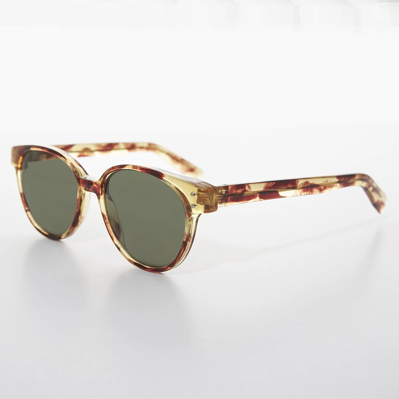 Round Horn Rim Cat Eye Women's Vintage Sunglass - Jackson by Sunglass Museum