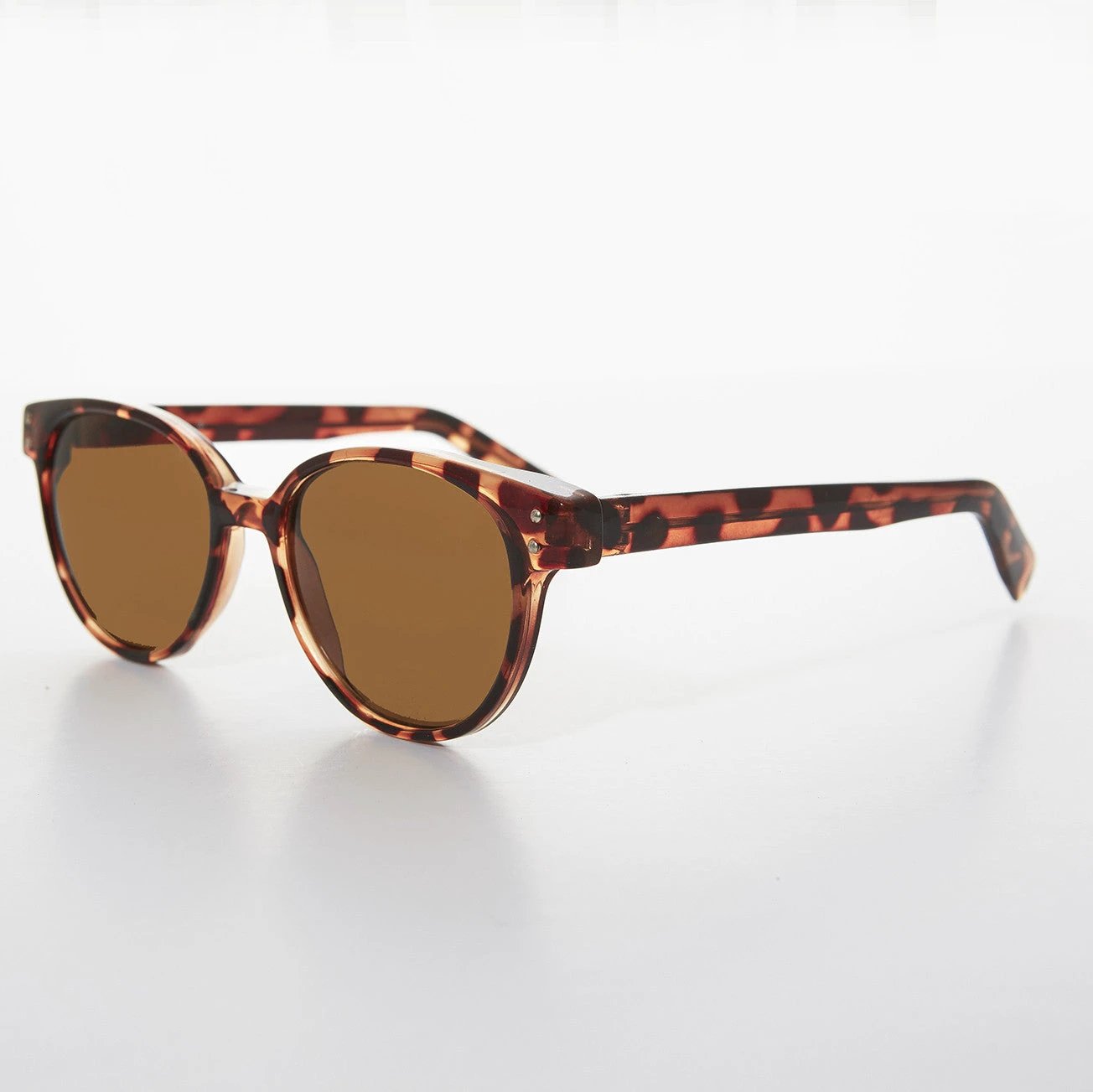 Round Horn Rim Cat Eye Women's Vintage Sunglass - Jackson by Sunglass Museum