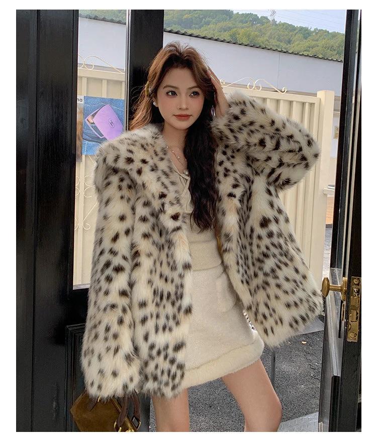 Leopard-print Fur And Lapel Fur Coat For Women by GJG Denim