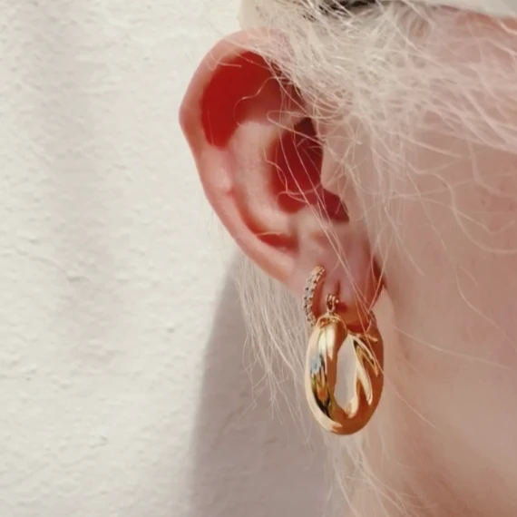 Gold Twist Set by Views & Co