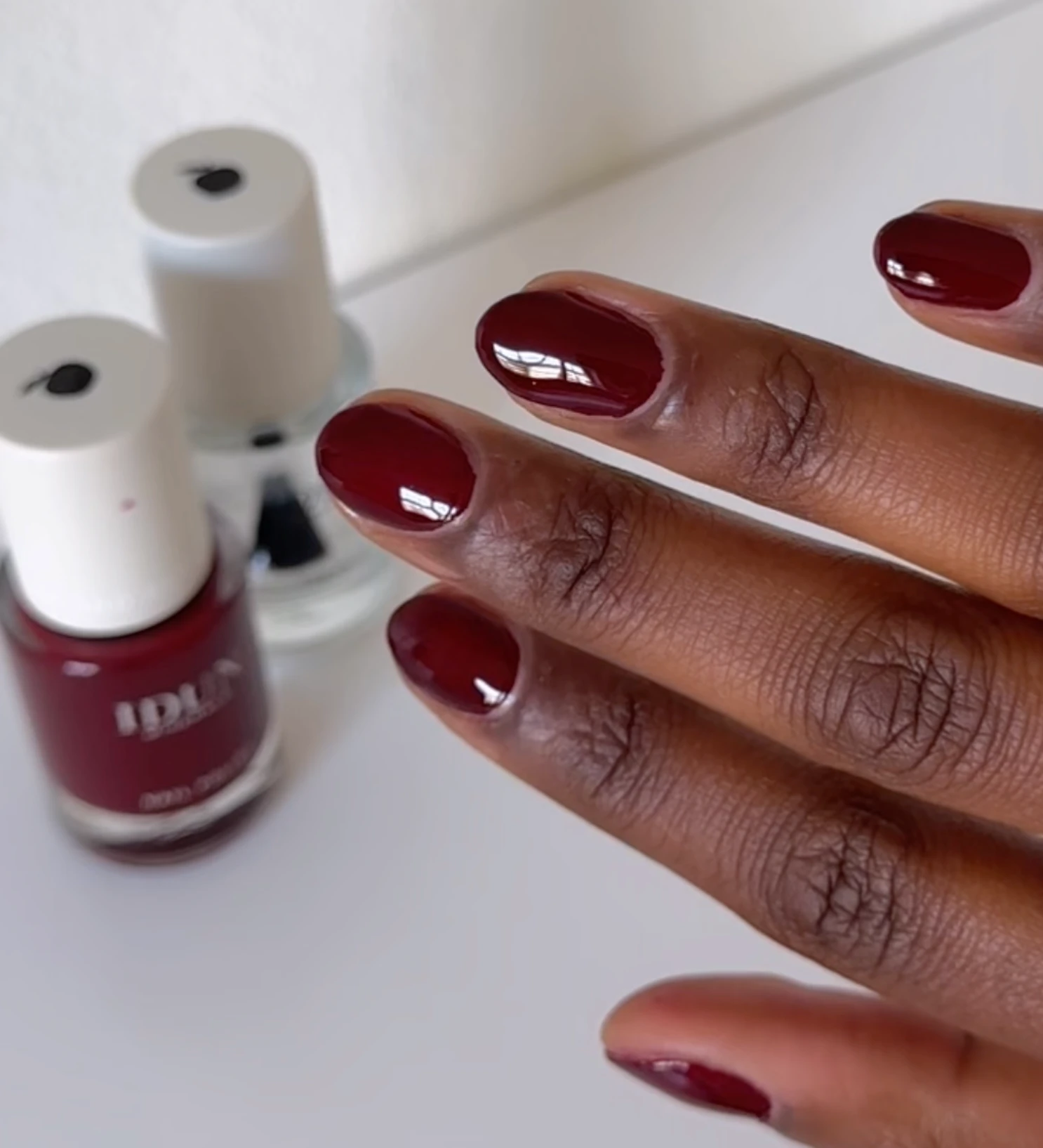 NAIL POLISH by IDUN Minerals Inc.