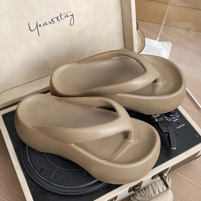 Women's Soft-soled Shit Feeling Beach Slippers by GJG Denim