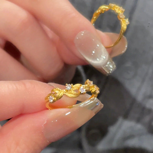 Light Luxury Floral Wreath Ring For Women by GJG Denim