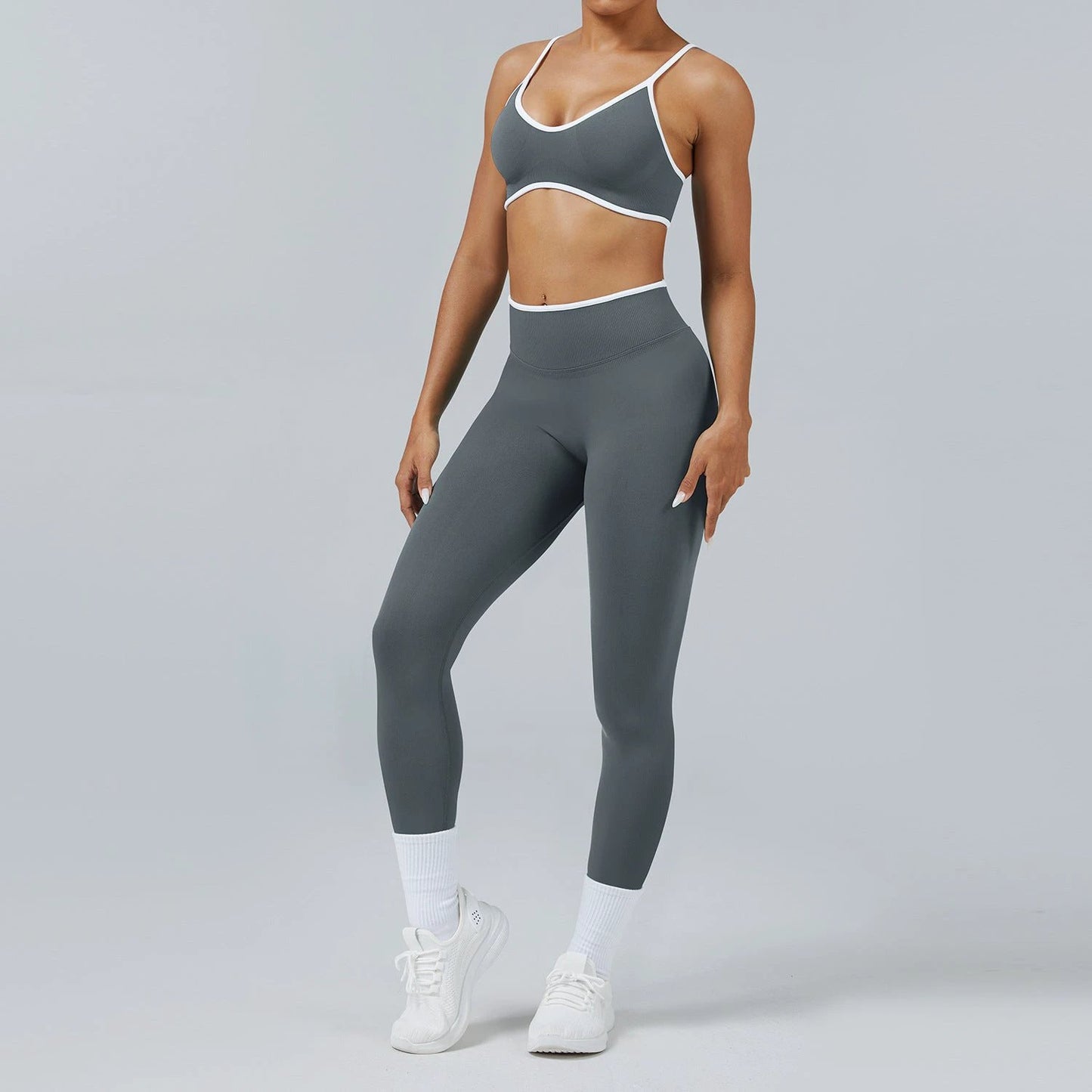 Seamless Back-Support Running Quick-Drying Yoga And Fitness Apparel Set by GJG Denim