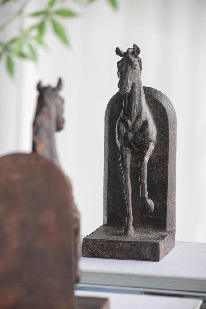 3D Animal Horse Bookends For Home Decor And Desk Accessories by GJG Denim
