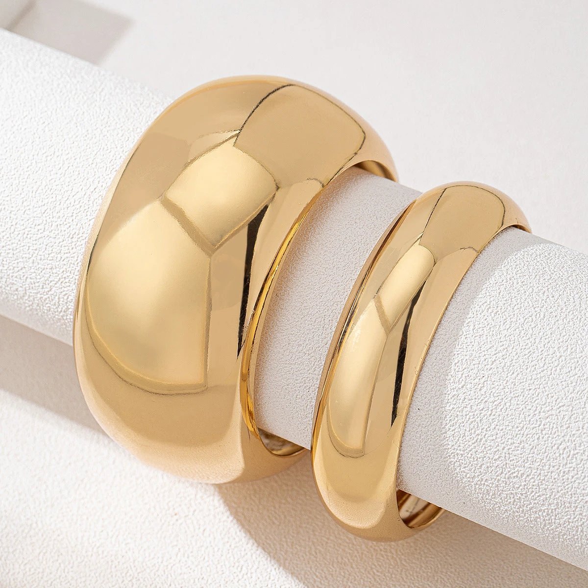 Round Gold Bracelet Suit Suitable For Banquet Party by GJG Denim