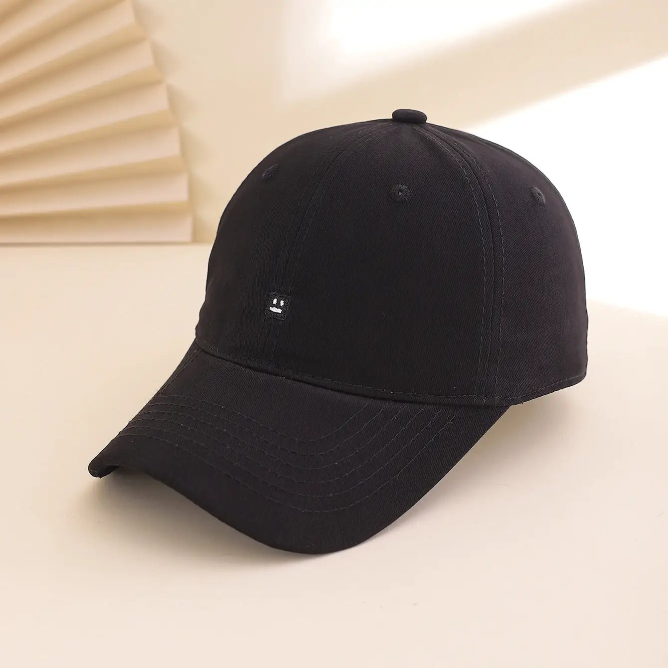 Solid-color Embroidered Smiling Face Baseball Cap For Daily Commuting, Sun Protection While Traveling, And Photography Purposes. by GJG Denim