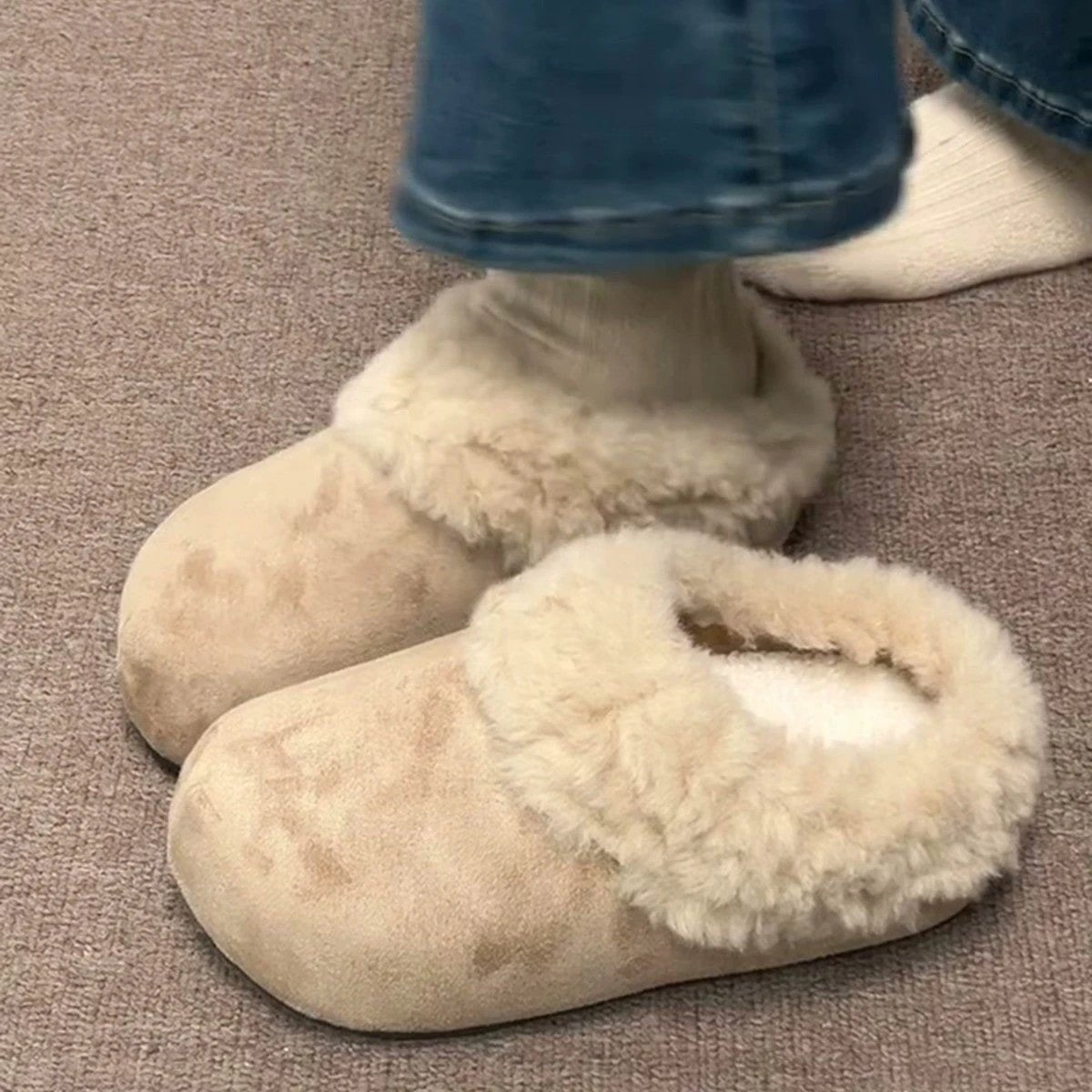 Womens Retro Thick-Soled Fleece-Lined Slippers by GJG Denim