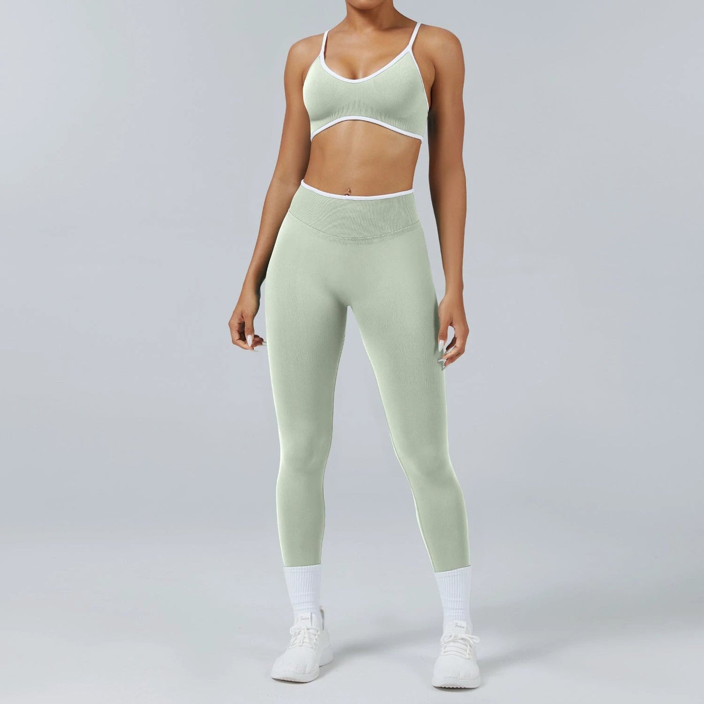 Seamless Back-Support Running Quick-Drying Yoga And Fitness Apparel Set by GJG Denim