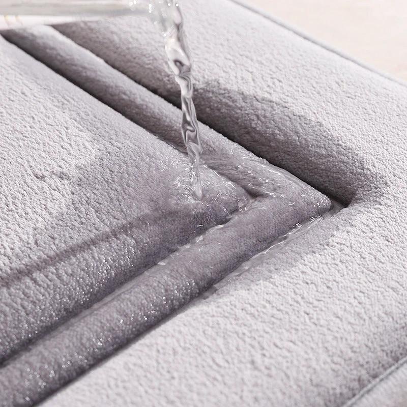 Simple Bathroom Non-slip Bathroom Mat by GJG Denim