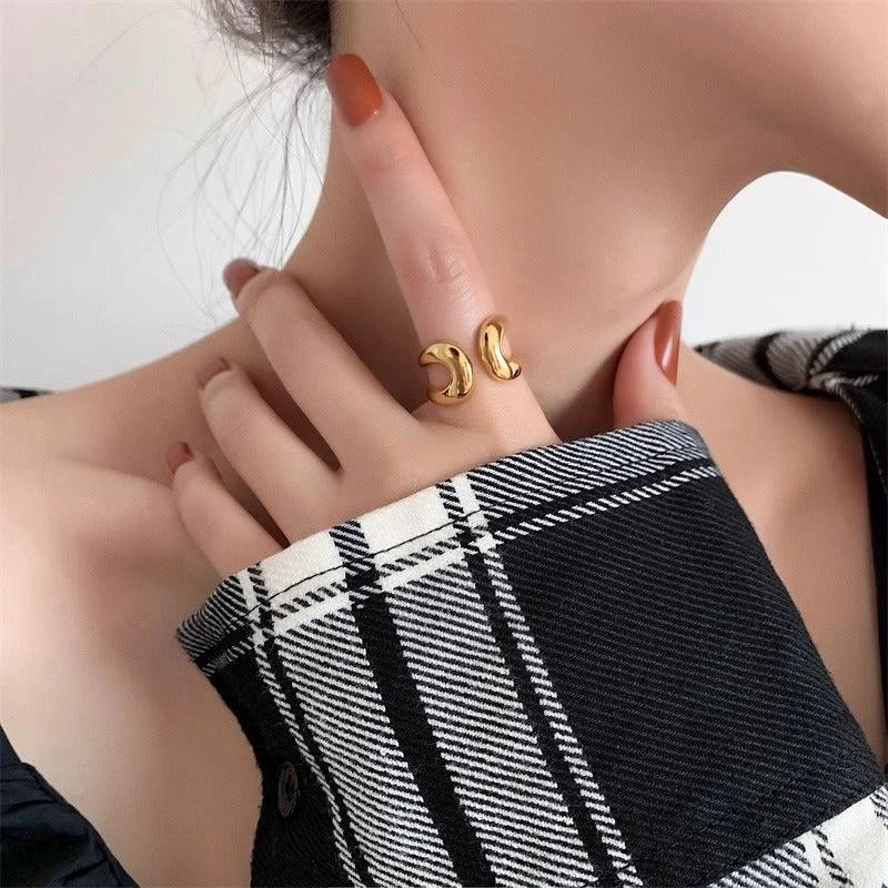 Retro Geometric Open Titanium Steel Ring For Women by GJG Denim