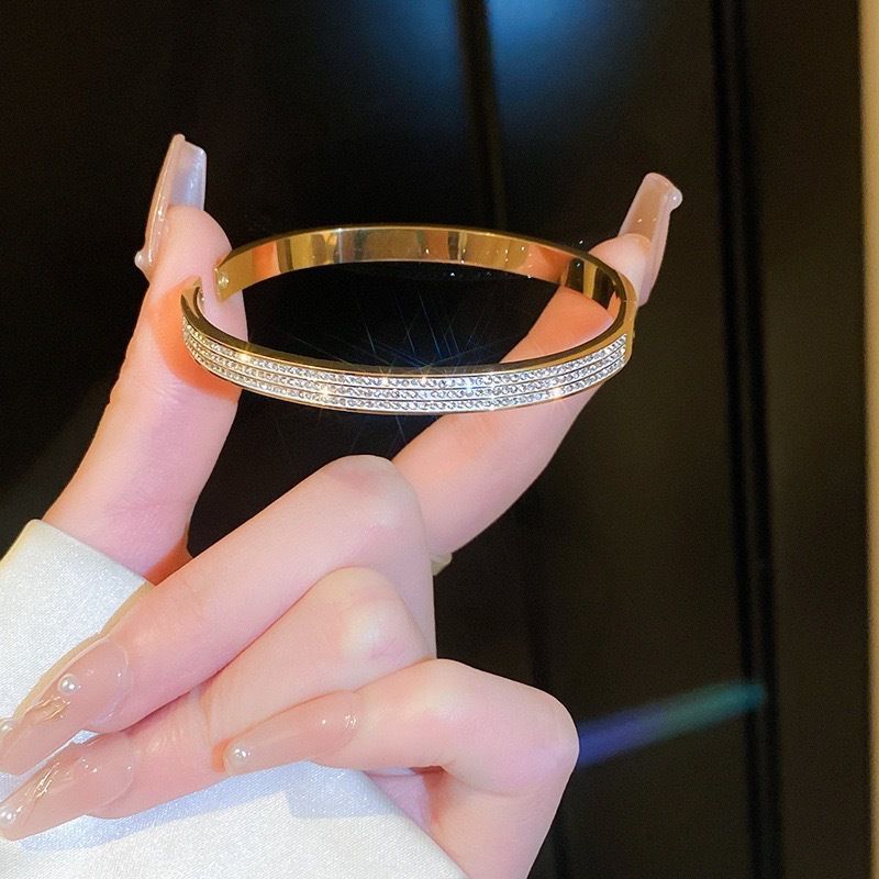 Titanium Steel Bracelet Female Non-fading Buckle by GJG Denim