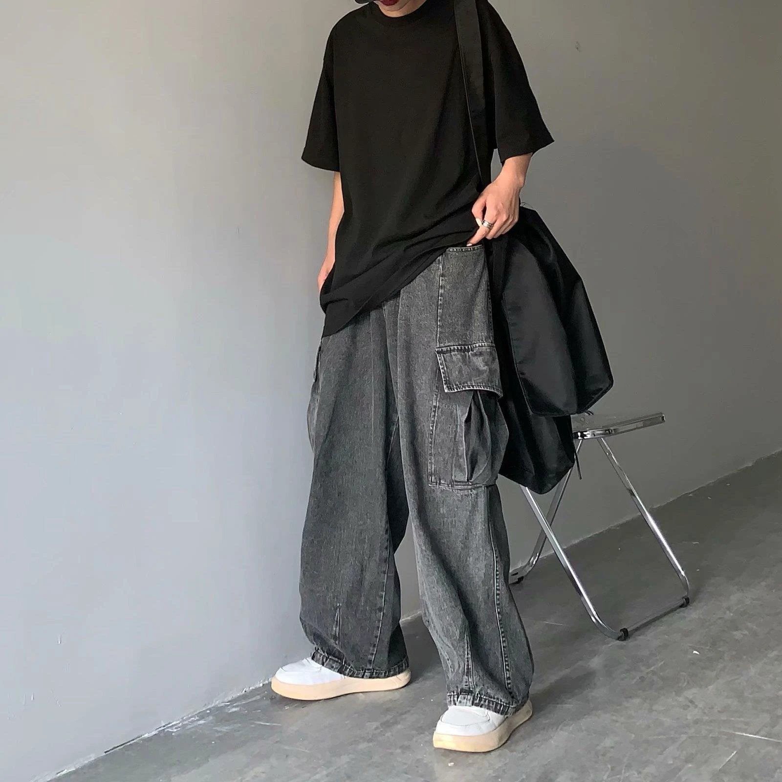 Men's Retro Drape Large Loose Cargo Jeans by GJG Denim