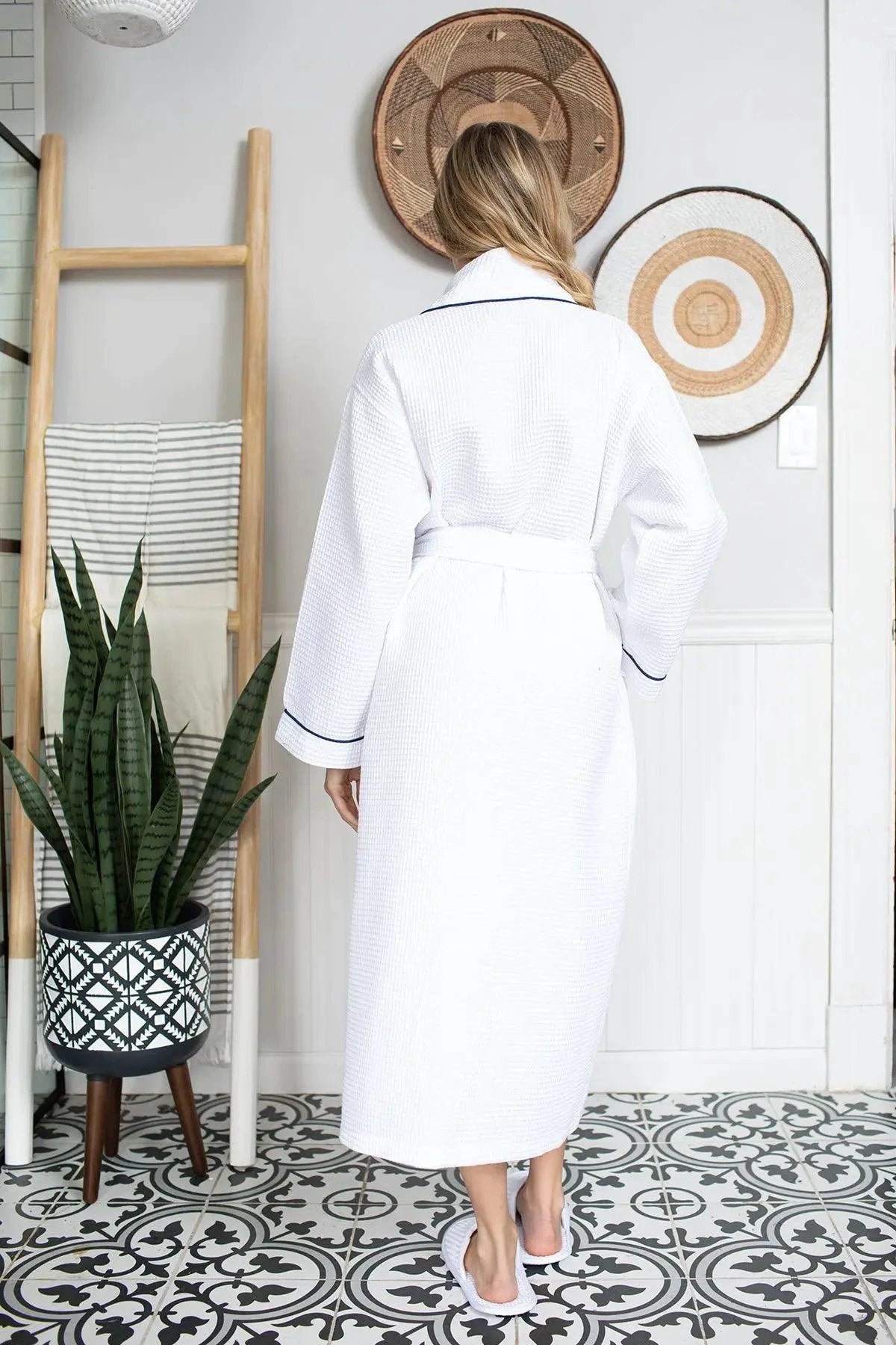 Women’s Waffle Piping Bathrobe – Lightweight Spa-Style Comfort by Lotus Linen