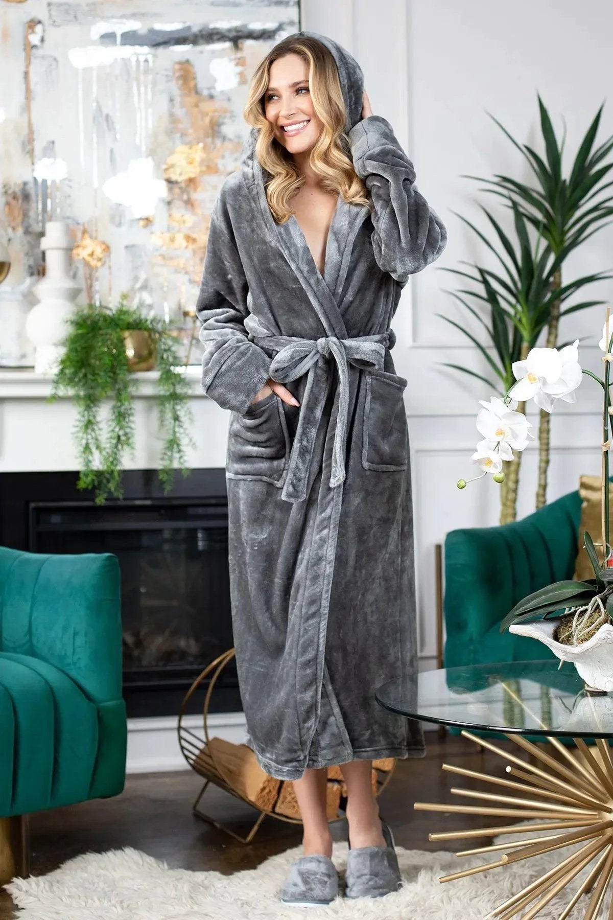Women’s Plush Hooded Robe - Spa-Worthy Comfort at Home by Lotus Linen