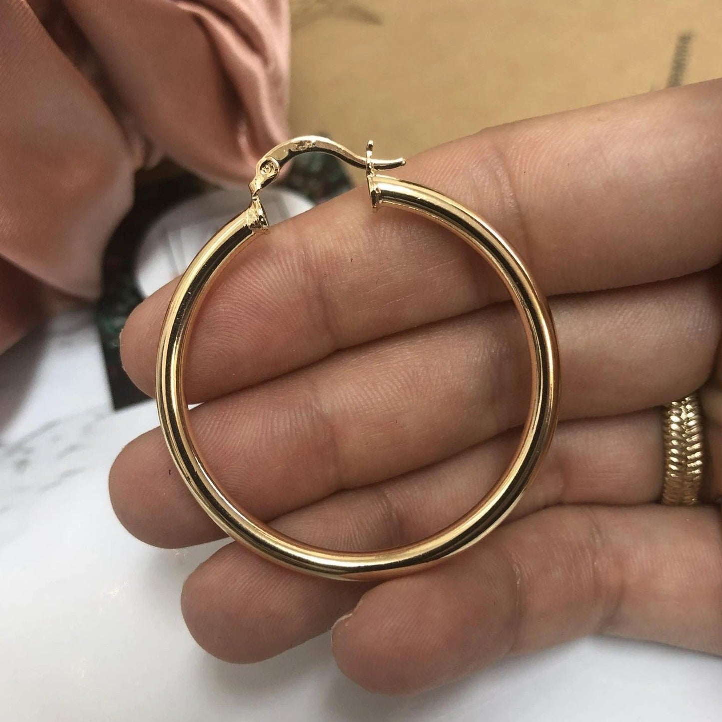Miss Skinny Hoop by Views & Co